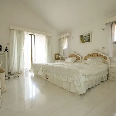 Kiriaki House Holiday home *